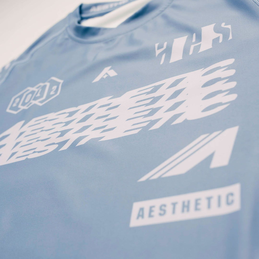 AESTHETIC Axis Short Sleeve Rashguard - Steel Grey front details