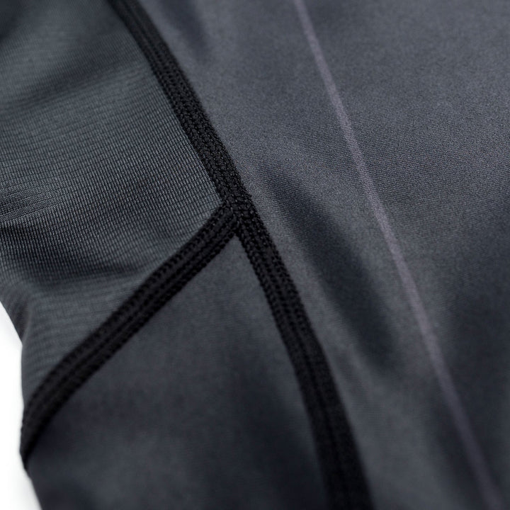 AESTHETIC UK Long Sleeve Ranked Rashguard 2026 Black - stitch details