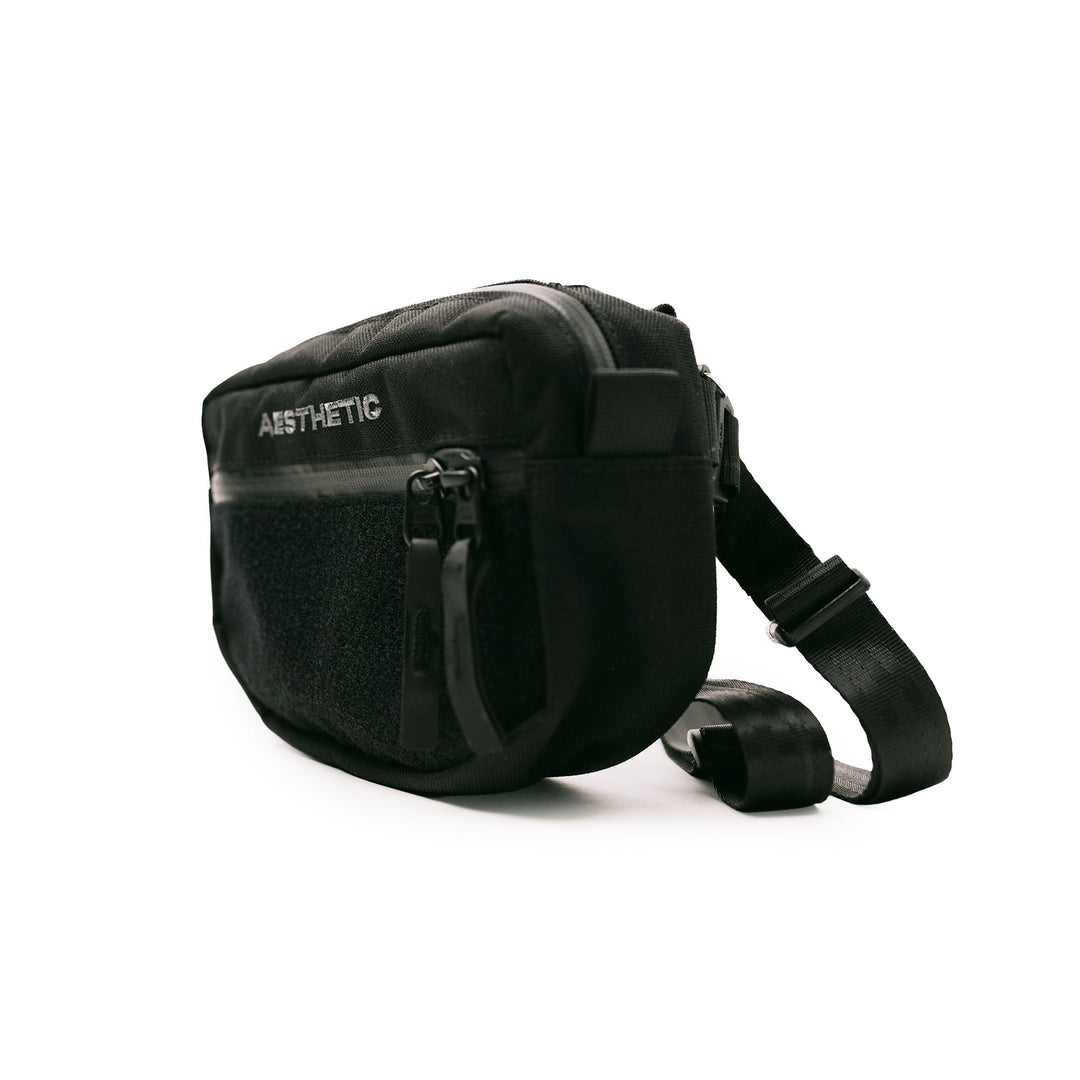 AESTHETIC Omni Sling 2.5L - side  angled view