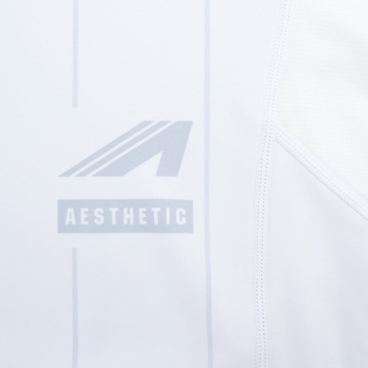 AESTHETIC UK Short Sleeve Ranked Rashguard 2026 White - logo details