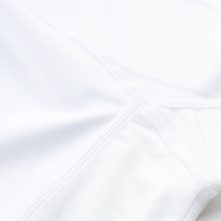 AESTHETIC UK Short Sleeve Ranked Rashguard 2026 White - stitch details